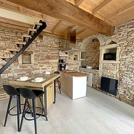 Charmante Maison De Village Vire  Bagian luar foto